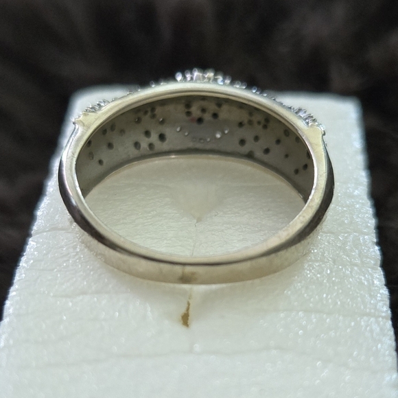 10k Gold Black & White Diamond Dome Ring - Picture 4 of 6